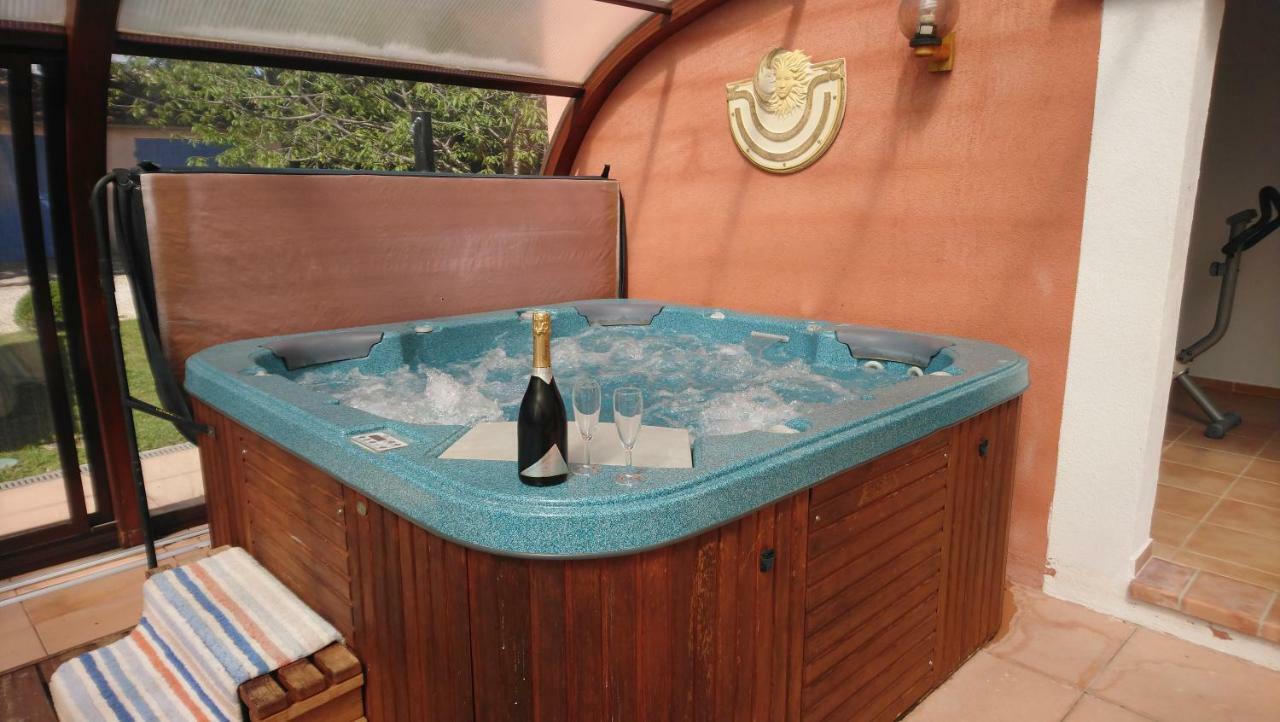 Chambre Et Table D'Hotes Villa Pomponette Nans-les-Pins Ngoại thất bức ảnh